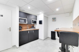 
                                                                                        Location
                                                                                         BUREAUX EQUIPES LYON