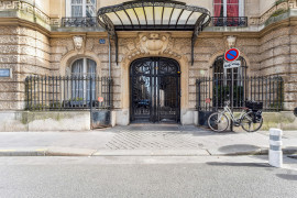 
                                                                                        Vente
                                                                                         BUREAUX PARIS 16