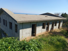 
                                                                                        Vente
                                                                                         Calabre, villa/ch. d'hôtes vue mer à terminer