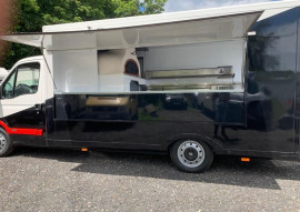 
                                                                                        Utilitaire
                                                                                         Camion pizza four à bois Renault Master