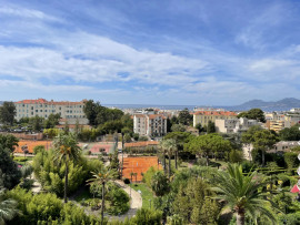 Vente
CANNES, Montfleury : Grand appartement, terrasses, vue mer, pisc