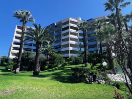 Vente
CANNES, Montfleury : Grand appartement, terrasses, vue mer, pisc