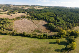 Vente
CARCASSONNE PROPRIETE 33 HA RUISSEAU