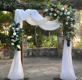 Vente
CENTRE VAR EVENEMENTIEL MARIAGES 13 HA