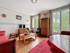 
                                                                                        Vente
                                                                                         CENTRE-VILLE DE SAINT-LO, Appartement 3 pièces