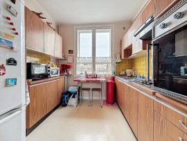 
                                                                                        Vente
                                                                                         CENTRE-VILLE DE SAINT-LO, Appartement 3 pièces
