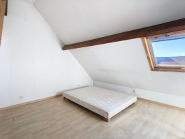 
                                                                                        Vente
                                                                                         CENTRE-VILLE DE SAINT-LO, Appartement en duplex
