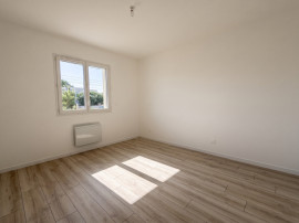 
                                                                                        Vente
                                                                                         Centre ville/Maison plain pied jamais habitée