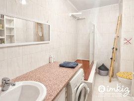 
                                                                                        Vente
                                                                                         Centre-ville Nice - T3 de 80 m² à fort potentiel