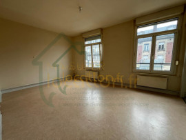 
                                                                                        Location
                                                                                         Centre ville ST QUENTIN : Appartement T2 avec terrasse