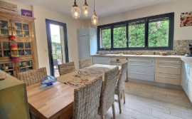 Location
Cette maison soignée offre un cadre de vie parfait