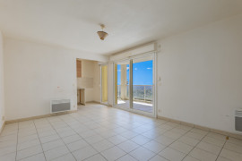 
                                                                                        Vente
                                                                                         Chamant 3 pièces et Garages