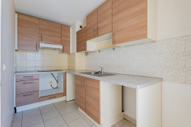 
                                                                                        Vente
                                                                                         Chamant 3 pièces et Garages
