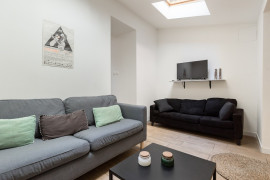 
                                                                                        Location
                                                                                         Chambre 12m² - Quartier Notre-Dame-Du-Mont