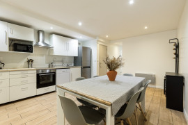 
                                                                                        Location
                                                                                         Chambre 12m² - Quartier Notre-Dame-Du-Mont