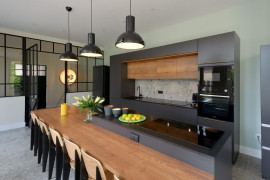 
                                                                                        Colocation
                                                                                         Chambre 14m2 + balcon
 villa Art Déco 300m2