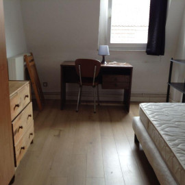 
                                                                                        Colocation
                                                                                         Chambre à louer 12m² dans  coloc 25 m2 en commun