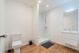 
                                                                                        Colocation
                                                                                         Chambre avec SDB privée - Coliving - Saint André