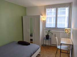 
                                                                                        Colocation
                                                                                         Chambre confortable et calme dans colocation