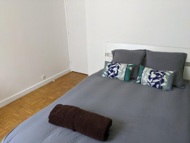 
                                                                                        Colocation
                                                                                         Chambre confortable et calme dans colocation