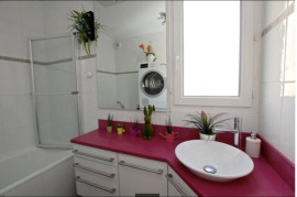 
                                                                                        Location
                                                                                         Chambre cosy avec sa terrasse privative.