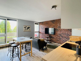 
                                                                                        Colocation
                                                                                         Chambre dans bel appartement