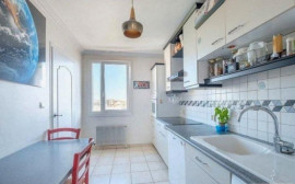 
                                                                                        Colocation
                                                                                         Chambre dans belle coloc de 3 à la Doua