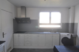 
                                                                                        Colocation
                                                                                         Chambre dans T3 Hyper centre TOURS tanneur