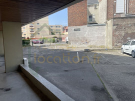 Location
Chambre dans un superbe appartement meublé et rénové dans une belle résidence de standing.