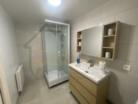 Location
Chambre dans un superbe appartement meublé et rénové dans une belle résidence de standing.