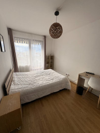 
                                                                                        Colocation
                                                                                         Chambre en colocation au coeur de Grenoble