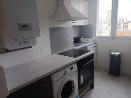 
                                                                                        Colocation
                                                                                         Chambre en colocation avec femme de menage !