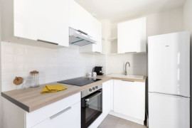 
                                                                                        Colocation
                                                                                         CHAMBRE EN COLOCATION - Quartier Préfecture