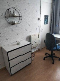 
                                                                                        Colocation
                                                                                         Chambre lumineuse et confortable