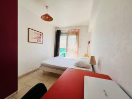 
                                                                                        Colocation
                                                                                         Chambre meublée à 2 pas de la plage