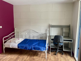
                                                                                        Colocation
                                                                                         Chambre meublée avec accès indépendant