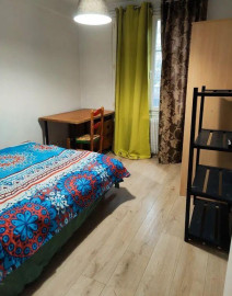
                                                                                        Colocation
                                                                                         Chambre meublée dans coloc refaite à neuf 80m²