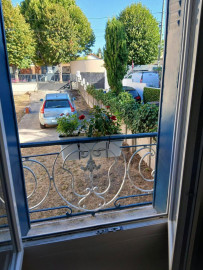 
                                                                                        Colocation
                                                                                         Chambres à louer dans une maison
