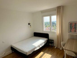 
                                                                                        Colocation
                                                                                         Chambres dispos dans belle coloc rénovée