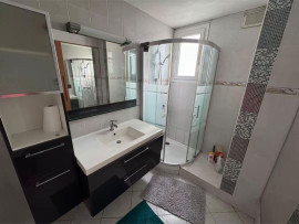 
                                                                                        Colocation
                                                                                         Chambres étudiantes en collaboration