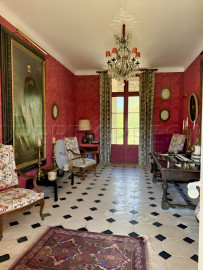 
                                                                                        Vente
                                                                                         CHARENTE MARITIME MANOIR DE CHARME 20 HA RIVIERE