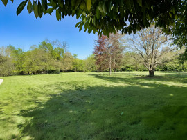 
                                                                                        Vente
                                                                                         CHARENTE MARITIME MANOIR DE CHARME 20 HA RIVIERE