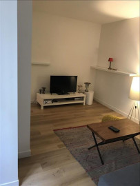 
                                                                                        Location
                                                                                         Charmant 2 pièces Meublé Paris 18