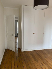 
                                                                                        Location
                                                                                         Charmant 2 pièces quartier Epinettes-Bessières