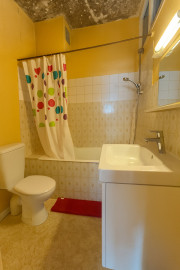 
                                                                                        Vente
                                                                                         Charmant appartement à vendre dans un quartier prisé d’Angers