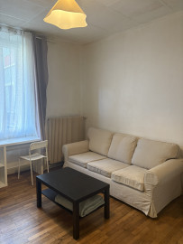 
                                                                                        Location
                                                                                         Charmant appartement meublé de 33m²