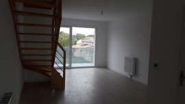 
                                                                                        Location
                                                                                         Charmant appartement T3 avec terrasse et parking