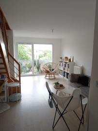 
                                                                                        Location
                                                                                         Charmant appartement T3 avec terrasse et parking