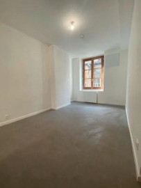 
                                                                                        Location
                                                                                         Charmant studio 30m² plein centre de Saint-Étienne