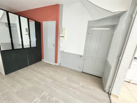 Location
Charmant studio avec cour privative
